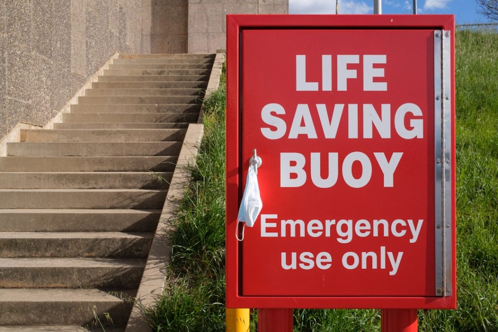 d&eacute;couvrez l'importance d'une &eacute;pargne d'urgence pour faire face aux impr&eacute;vus financiers et assurer votre tranquillit&eacute; d'esprit.