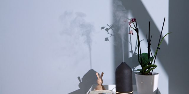 découvrez nos capteurs de qualité de l'air intérieur pour mesurer et améliorer la santé de votre environnement intérieur. surveillance précise et continue de la pollution de l'air chez vous.