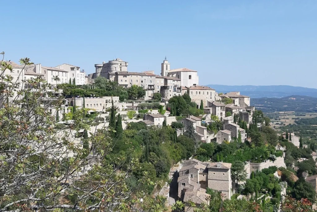 Un week-end &agrave; Gordes depuis Lyon : trois heures de route pour changer de monde