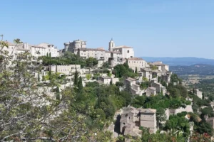 Un week-end à Gordes depuis Lyon : trois heures de route pour changer de monde